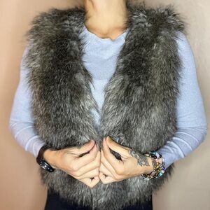 Ann Taylor Faux Fur Vest in Gray